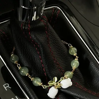 Lily Floral Design Beaded Car Handbrake Ornament, Car Gear Lever Decorative Bracelet, Gift For Girlfriend, Mother & Female Fr...