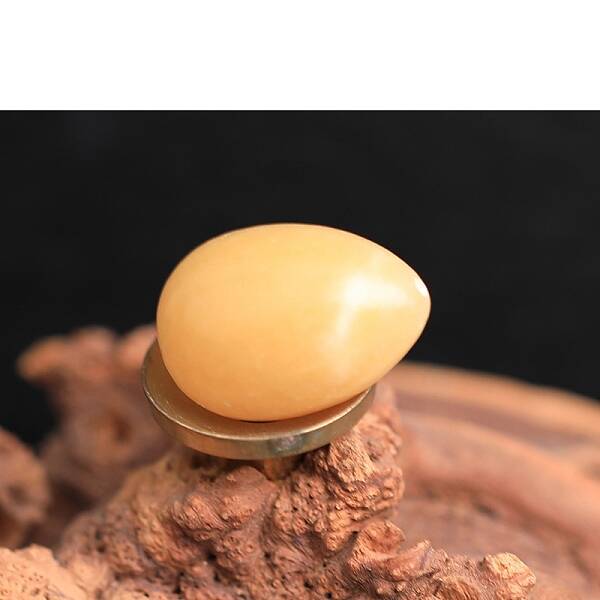 Natural Yellow Jade Egg Figurines Statues for Home Office Desktop Decoration