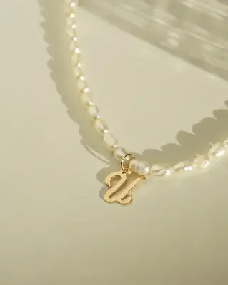 Quincy Initial Necklace | Metal Color: Gold | Style: U