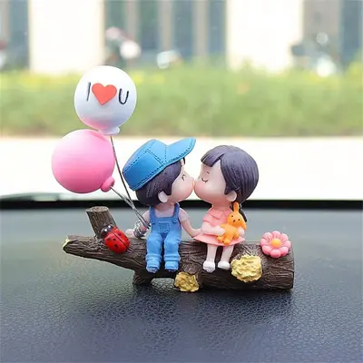 Cute Couple Design Car Ornament, 2 Counts Car Interior Decoration, Car Dashboard Decoration, Easy to Install, Home Office De...
