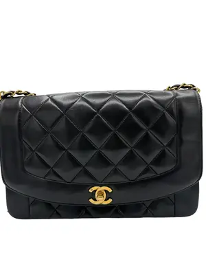 Pre-owned CHANEL Lambskin Shoulder Bags Vintage Diana Black Quilted Medium Single Flap Shoulder Bag