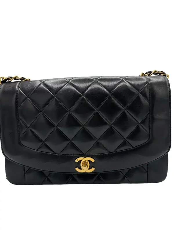 Pre-owned CHANEL Lambskin Shoulder Bags Vintage Diana Black Quilted Medium Single Flap Shoulder Bag
