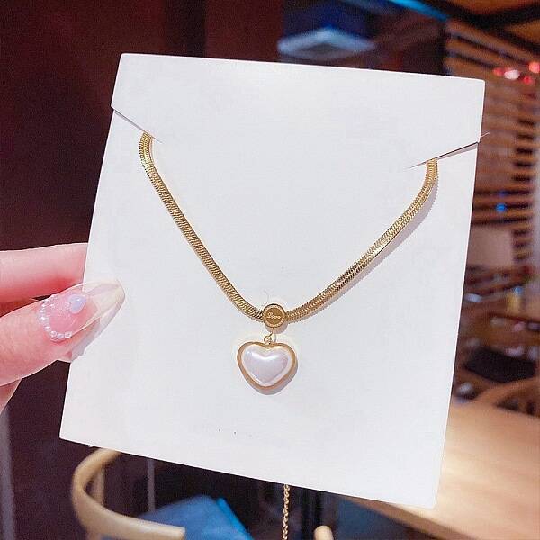 Plastic Heart Pendant Necklaces