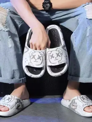 Men's Summer 2024 Fashion Trendy Casual Cartoon Bear PVC Slides, Cozy Soft Indoor Outdoor Slippers, Simple Matching Comfort ...