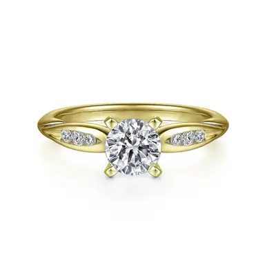 10K Gold 1.95 to 5.45 CT.T.W. Round Moissanite Engagement Band