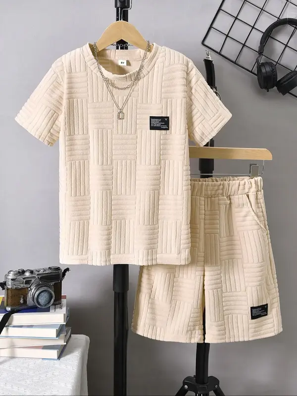 Two-Piece Set Boy's Letter Patched Short Sleeve Tee & Elastic Waist Shorts, Casual Round Neck T-shirt & Shorts for Summer, Ki...