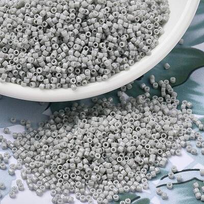 MIYUKI Delica Beads