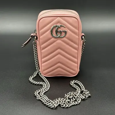 Pre-owned GUCCI Leather Crossbody Bags GG Marmont Vertical Phone Crossbody Bag in Matelasse Mini Pink