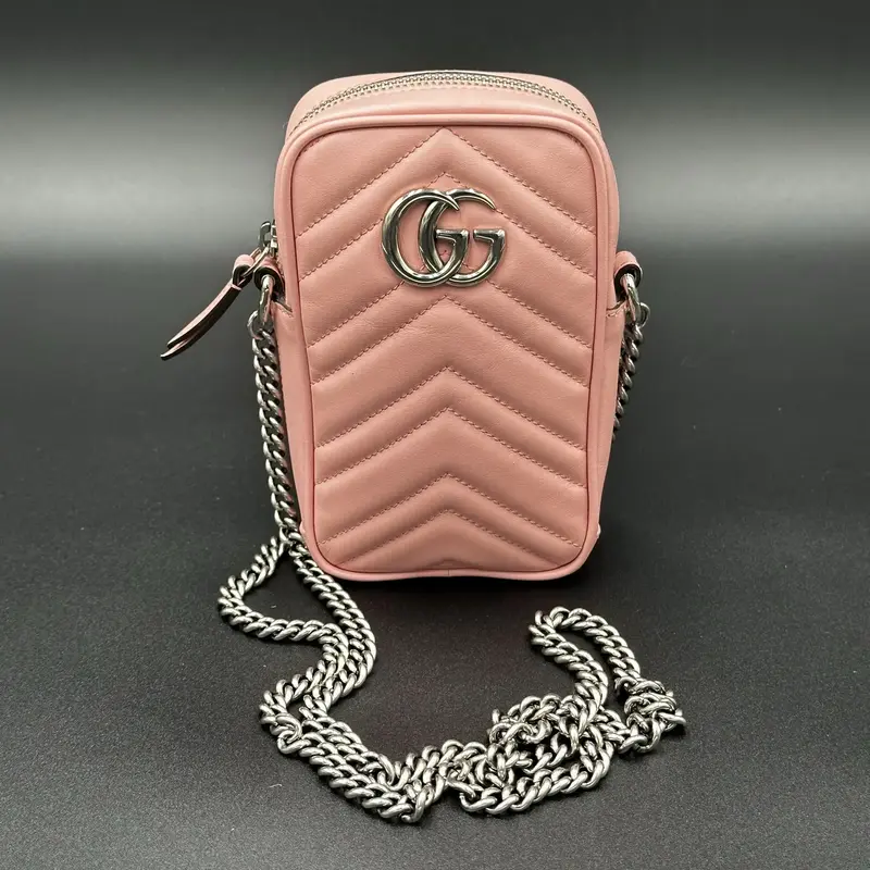 Pre-owned GUCCI Leather Crossbody Bags GG Marmont Vertical Phone Crossbody Bag in Matelasse Mini Pink