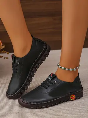 Women's Solid Color Lace Up Round Toe Flat Shoes, Casual Comfortable Sports Shoes for Daily Life, Lightweight Minimalist Flat...