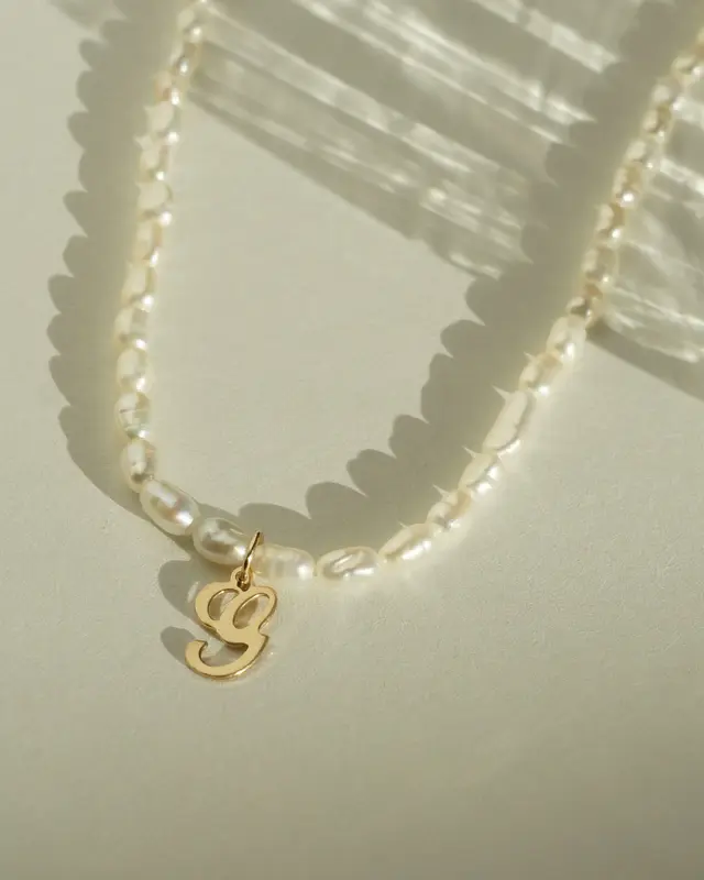 Quincy Initial Necklace | Metal Color: Gold | Style: G