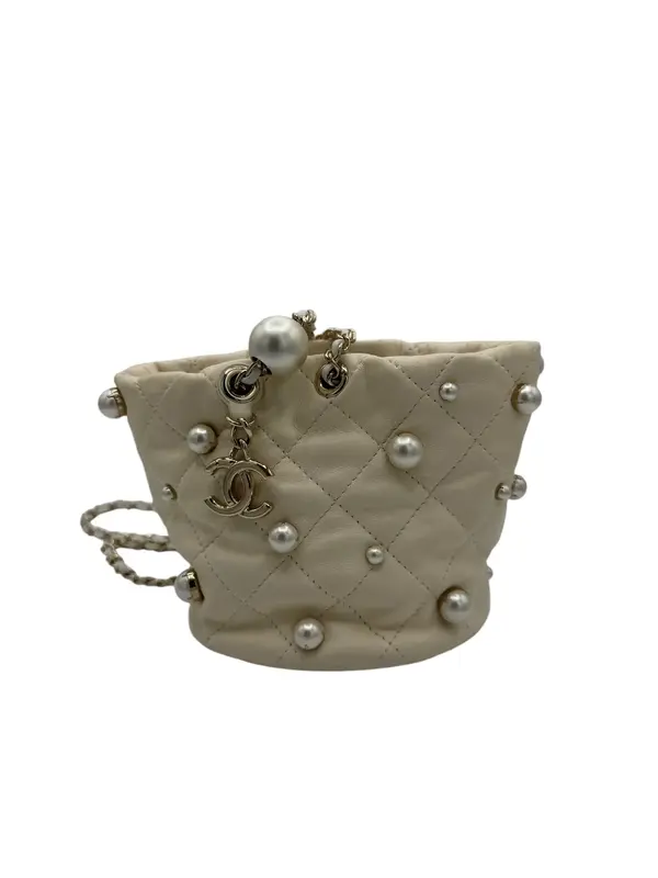 Pre-owned CHANEL Lambskin Shoulder Bags Matelasse Cream Shoulder Bag