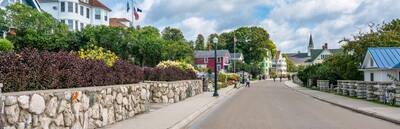 Mackinac Island Tour: A Scenic Circular Cycle