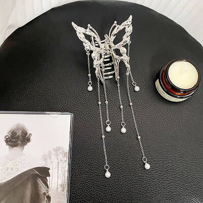 Hollow Butterfly Alloy Claw Hair Clips
