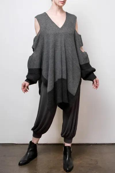 pamela alpaca slash tunic - grey w/charcoal border | Size: one size