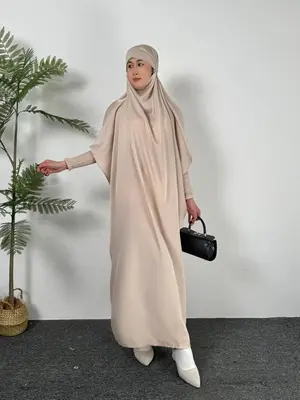 Women's Solid Batwing Sleeve Abaya with Hijab, Modest Fashion Shirred Long Sleeve Abaya & Hijab for Daily Wear, Muslim Clothi...