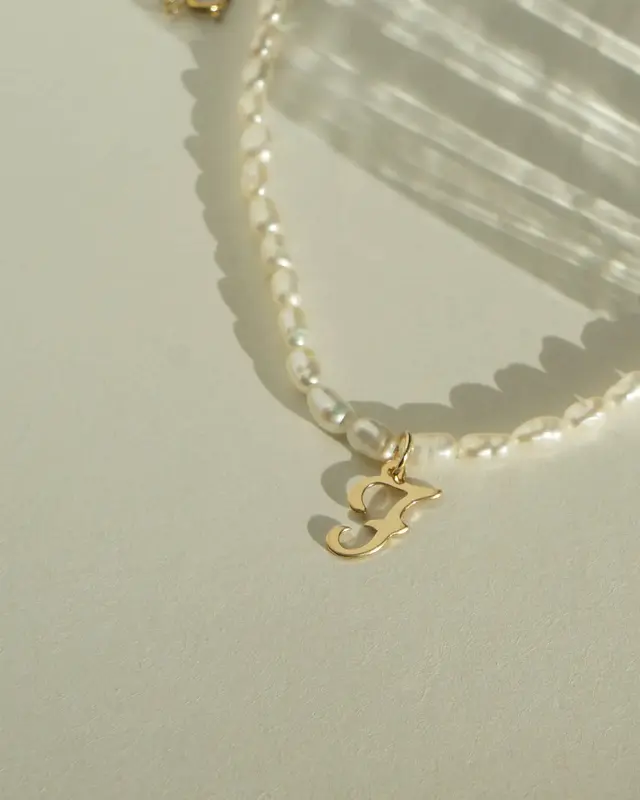 Quincy Initial Necklace | Metal Color: Gold | Style: F