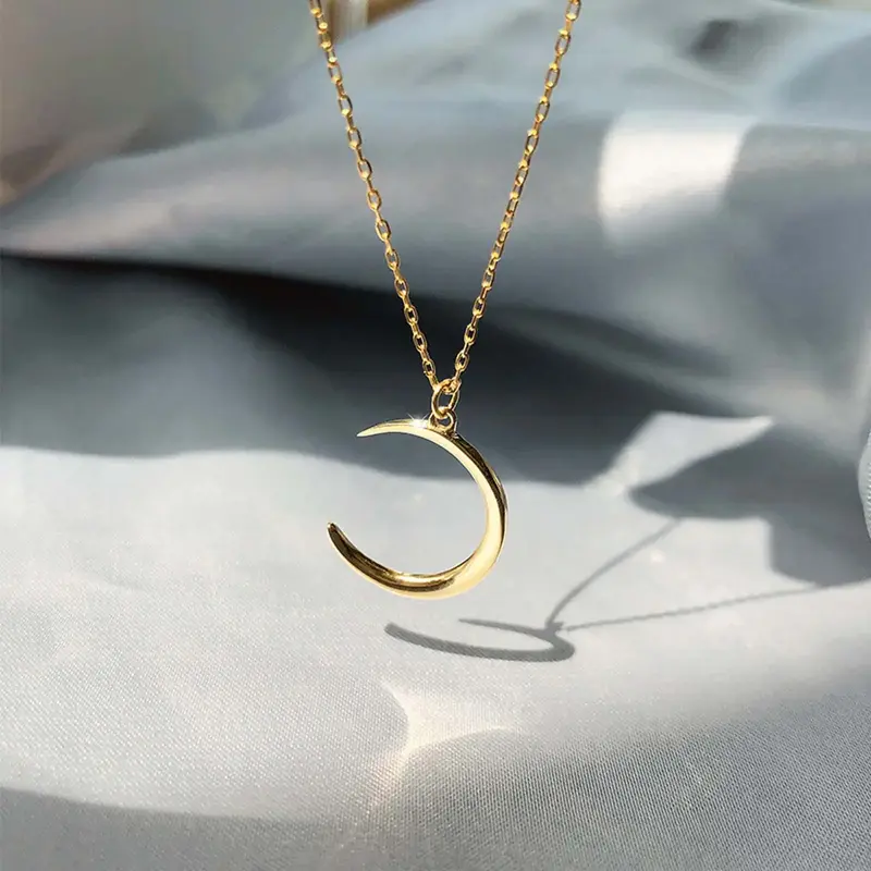 Moon Necklace Golden/Silver Crescent Clavicle Chain Fashion Accessories Women's Jewelry