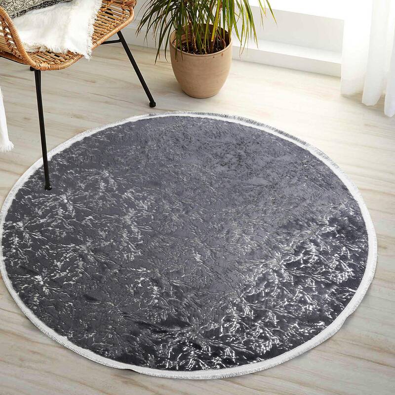 Silver Flower Pattern Gray Plush Rug