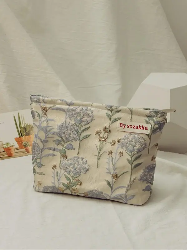 Floral Pattern Makeup Bag for Summer, Casual Letter Patched Design Makeup Bag, Portable Zipper Makeup Storage Bag for Travel...