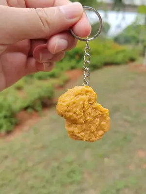 Cute Cartoon Artificial Chicken Nugget Decor Keychain, 1 Piece Funny Chicken Nugget Pendant Keychain, Fashionable Keychain Ch...