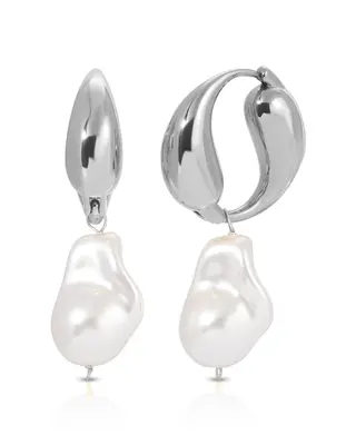 Twist Vegan Pearl Earrings | Metal Color: Silver