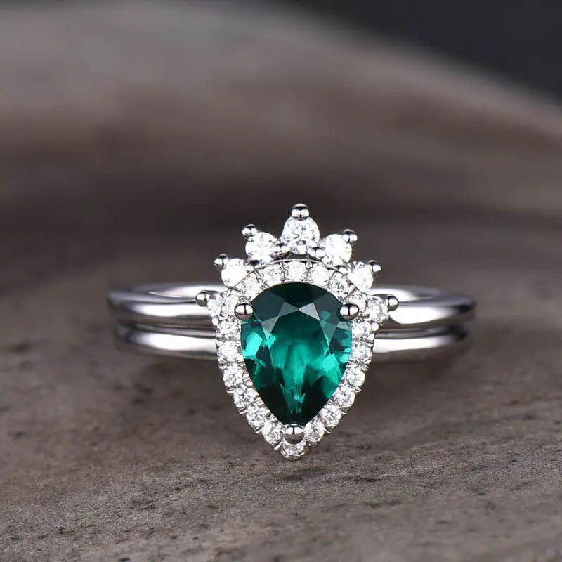 Pear Shaped Halo Vienna Emerald Engagement Ring Set Comfort Fit