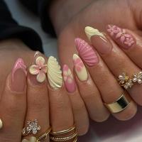 Short Almond Fake Nail Kit, 24pcs Flower Pattern Fake Nail with Nail File & Jelly Glue, Removable Nail Art Artificial Full Co...