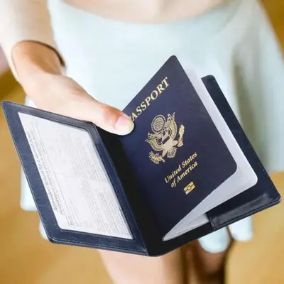 1 Piece Letter Pattern Passport Holder, Portable Simple Solid Color Passport Organizer for Outdoor Travel