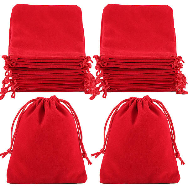 Beebeecraft 20Pcs Velvet Bags with Drawstring 4.7x3.9Inch Red Jewellery Pouche for Wedding Candy Christmas Halloween