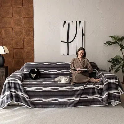 Thickened Sofa Cover, 1 Count Soft Comfortable Sofa Slipcover, Christmas 2024 Ornament, Room Decor Sofa Protector for Home Li...