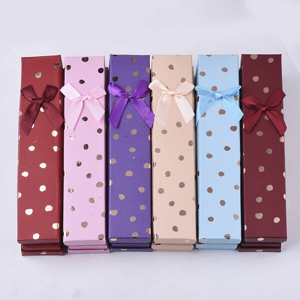 Cardboard Necklaces or Bracelets Boxes