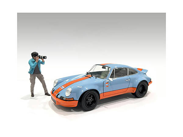 Photographers Figure #1 for 1/24 Scale Models by American Diorama