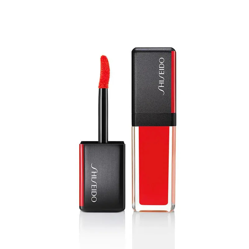Shiseido LacquerInk LipShine Rossetto in crema 305 Red Flicker 6 ml