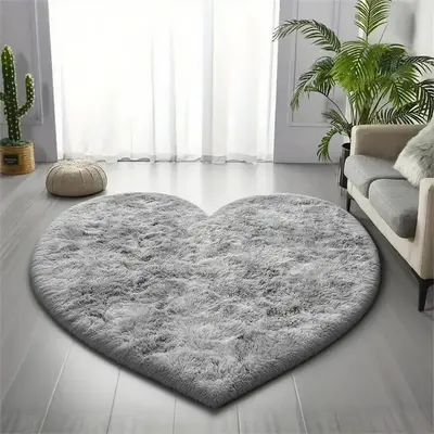 Heart Area Rug, Plush Faux Fur Rug for Living Room and Bedroom, Home Decor Valentine's Day Decoration, Fluffy Area Rug