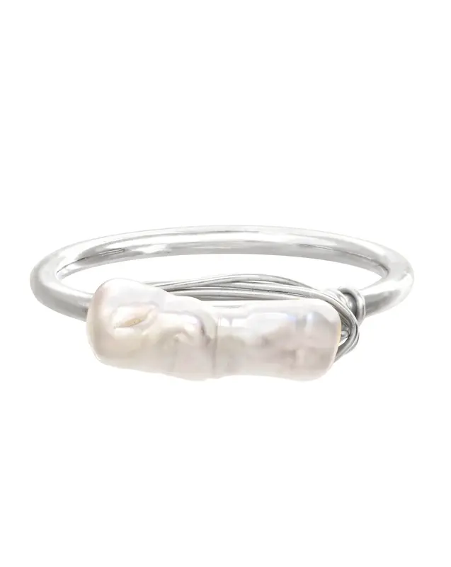 Halle Ring | Metal Color: Silver | Size: 5