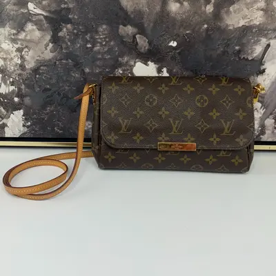 Pre-owned Louis Vuitton canvas Crossbody Bags Favorite MM