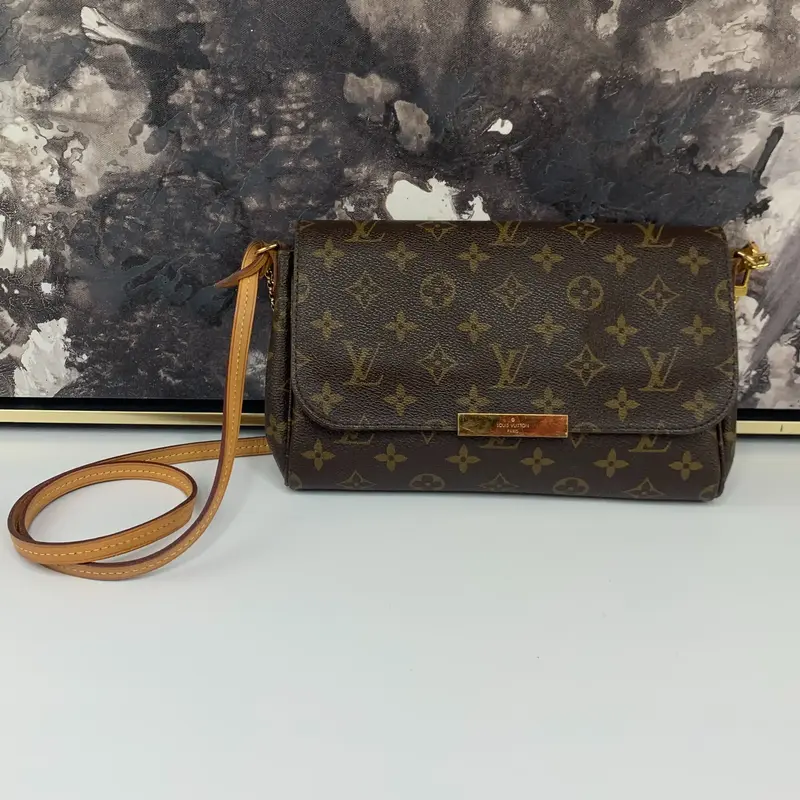 Pre-owned Louis Vuitton canvas Crossbody Bags Favorite MM