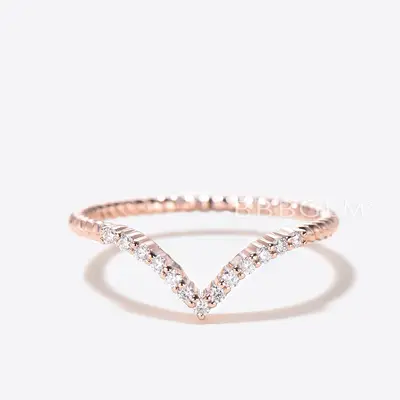 V Curved Diamond Wedding Ring Twisted Half Eternity Matching Band