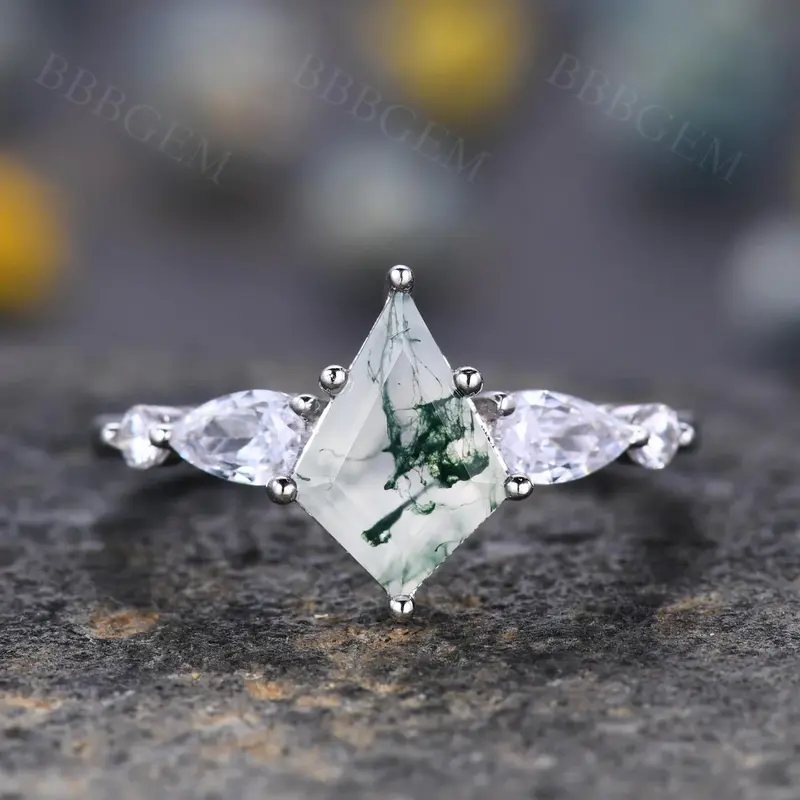 Vintage Women Green Moss Agate Engagement Ring Kite Step Cut
