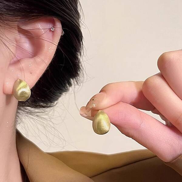Teardrop Alloy Studs Earrings