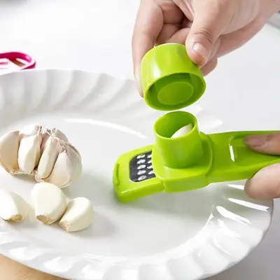 Garlic Press, 1 Count Multifunctional Garlic Mincer & Crusher with Handle, Garlic Presser