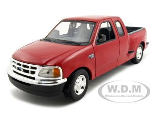 2001 Ford F-150 XLT Flareside Supercab Pickup Truck Red 1/24 Diecast Model Car by Motormax