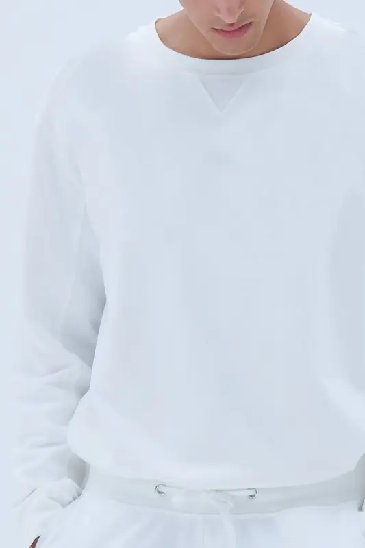 Upcycled - Sweatshirt Cardigan in White with Paint Stroke Collar | Size: XL