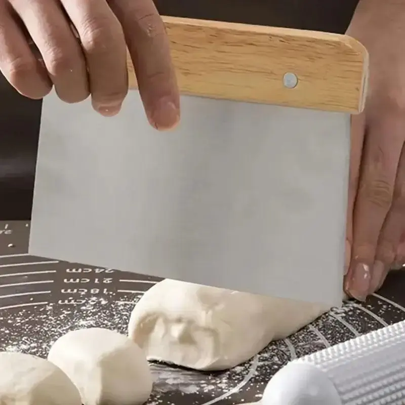 1 Piece Dough Scraper, Stainless Steel Dough Cutter With Wooden Handle, Baking Supplies, Kitchen Utensils