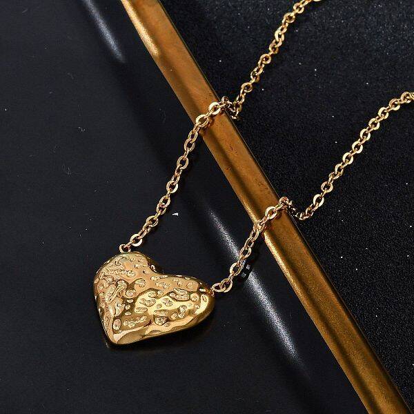 304 Stainless Steel Textured Heart Pendant Cable Chain Necklaces