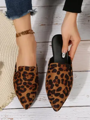 Women's Fashionable Random Leopard Print Slip on Flats, 1 Pair Casual Pointed Toe Flat Shoes for Daily Wear, Comfortable Soft...