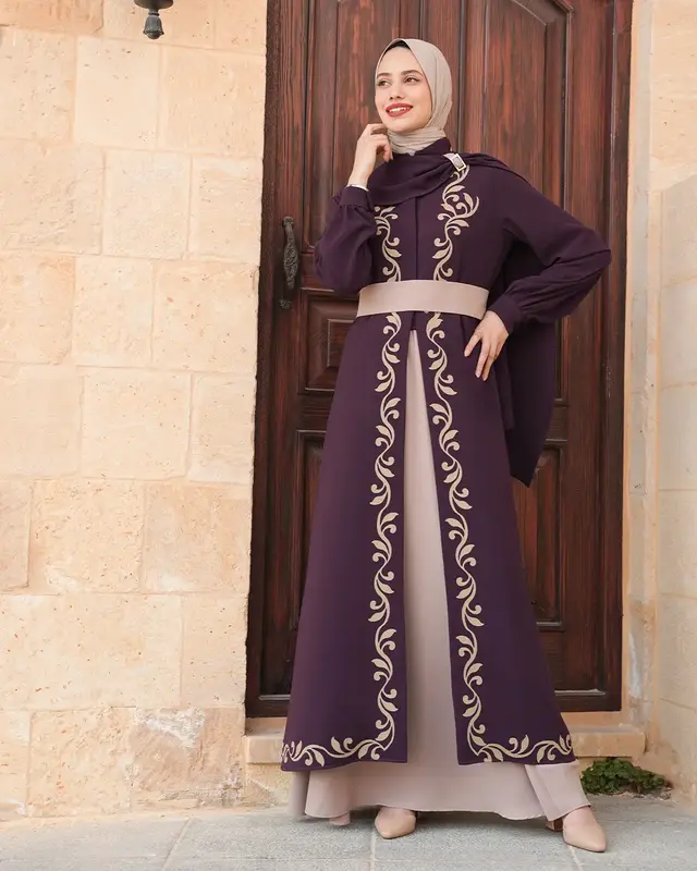 Crimson Set - Elegant Design with Unique Elements