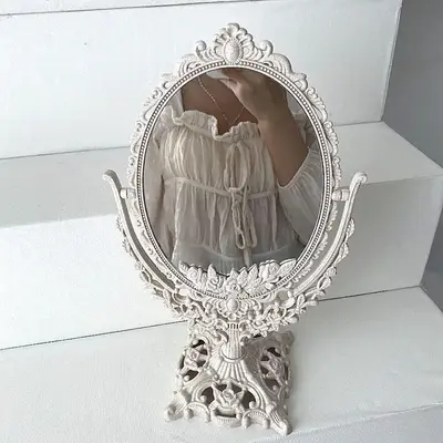 1 Set Vintage Flower Engraved Makeup Mirror, Vintage Table Mirror for Bathroom Home, Elegant Rotatable Desktop Mirror, Home D...