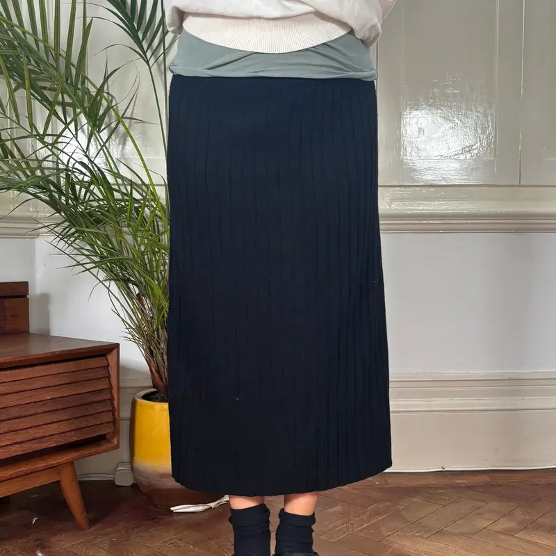 Stefanel Midi Skirt - 31W UK 12 Black Wool Blend